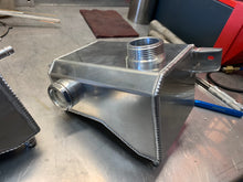 Aluminium header tank