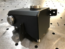 Aluminium header tank