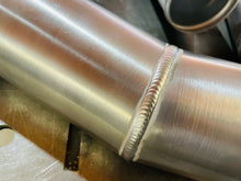 Defender Td5 aluminium air intake pipe